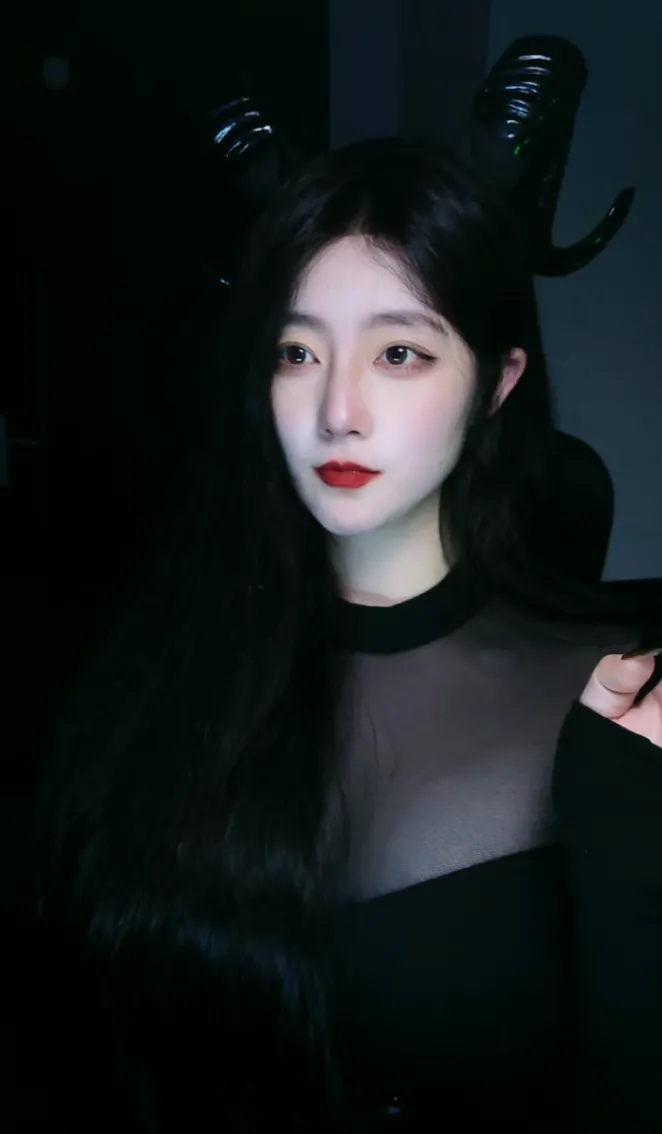 李情深